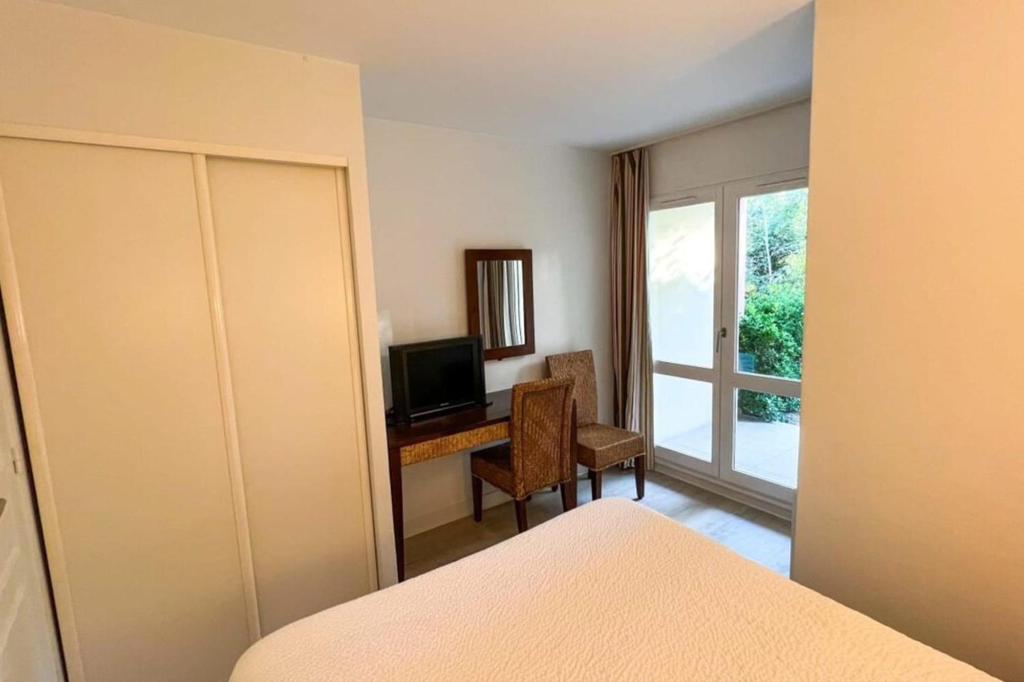 6-Person Apartment With Swimming Pool Tennis Court And Free Parking 25 Le Touquet Exterior photo